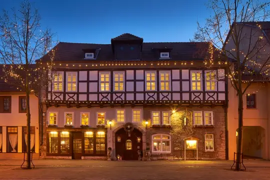 Außenansicht am Abend