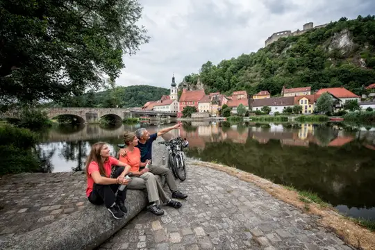 Malerisches Kallmünz an Vils und Naab mit Burgruine